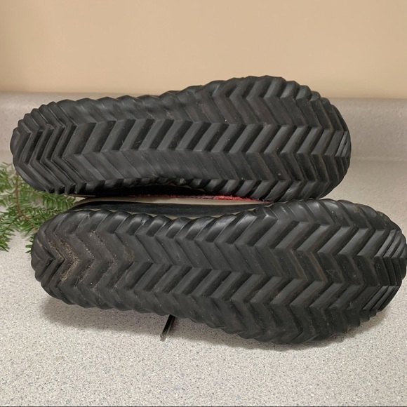 Sorel Out n About Buffalo Plaid Boots, 7. - Picture 4 of 6